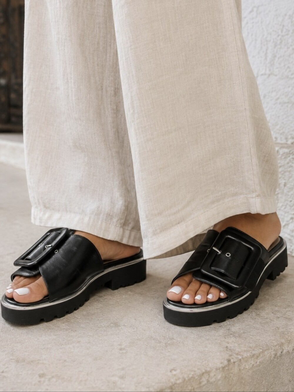 Ron White Candra Sandals Black Nappa Leather Slides Adjustable Buckle Women Sz 9